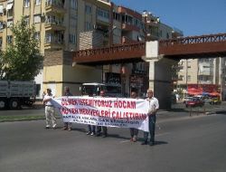 Antalya'da Mahalle Sakinleri Başkan Akaydın'ı Hizmet Yapmamakla Suçladı