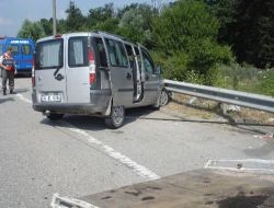 Tem'de Trafik Kazası: 3'ü Çocuk, 6 Yaralı!
