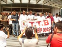 Polis Hasta Yakınının Doktoru Tartaklaması Tabip Odası'nı İsyan Ettirdi