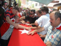 Binlerce Turgutlulu Şehidini Gözyaşlarıyla Uğurladı