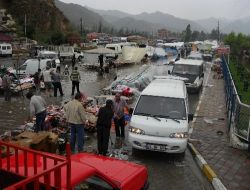 Oltu'da Şiddetli Yağış ve Fırtına