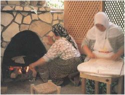 Kahramanmaraşlı Ev Hanımları Ekmek Fiyatının Artmasıyla Kolları Sıvadı