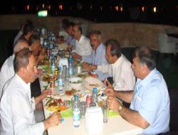Ak Parti Batman İl Başkanı Özdemir, Muhtarlarla Referandumu Konuştu