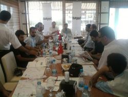 İşadamları, Batman'ın Hava Ulaşımı Sorununa Çözüm İstiyor