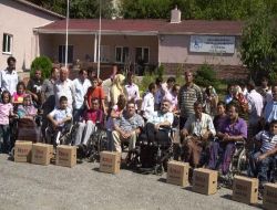 Ereğli'de 100 Engelli Ailesine Kumanya Dağıtıldı