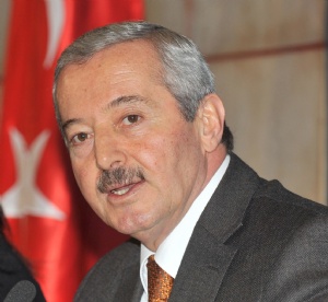 Akın Birdal, Çevik Bir hakkında suç duyurusunda bulundu.
