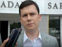 MHP Kars İl Başkanlığı Binasına Asılan Pankart Mahkemelik Oldu