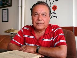 Eski DYP Milletvekili Aykurt: "Cindoruk, Demokrat Parti Misyonuna İhanet Etti!"