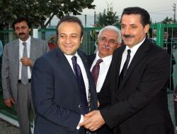 Başbakan Erdoğan, Düğüne Katılan Ailelerden Yine 3 Çocuk İstedi!