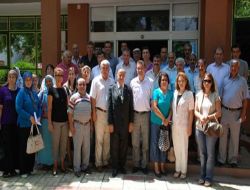 MHP'li Çelik: "Ülkemizin Geleceğinin Hayırlı Olması İçin 'HAYIR' Diyeceğiz"