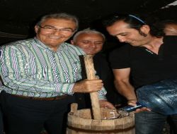 Baykal, Memleketinde Yayık Ayranı Yaydı!