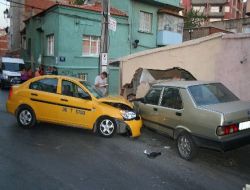 Trafik Kazasında Araçtan Fırlayan Sürücü Hayatını Kaybetti