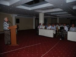 Ak Parti İzmir İl Başkanı Kabak, Teşkilatları Dolaşıp Referandumu Anlatıyor