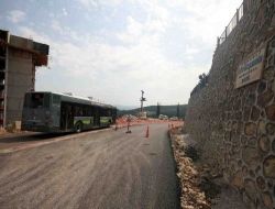 Kocaeli'nde Eski İstanbul Yolu'nda Asfalt Çalışmaları Başladı