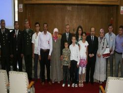 Terörle Mücadelede Şehit Askerlerin Yakınları İle 4 Gaziye Devlet Övünç Madalyası