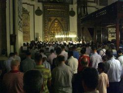 Bursa Ulucamii'nde Beraat Kandili Coşkusu