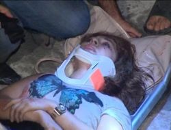 Dereye Düşen Otomobildeki Genç Kız Ve Arkadaşı Güçlükle Kurtarıldı