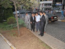 Başkan Gümrükçüoğlu Çevre Denetimine Çıktı, Çöp Topladı!