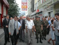 Hatay Valisi Lekesiz Dörtyol'da Esnafı Ziyaret Etti!