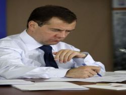 Rus İstihbarat Teşkilatı Fsb'nin Yetki Artırımına Medvedev'den Onay