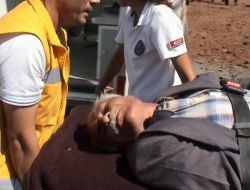 Şehit Yakını, Askerlerin Geçişi Sırasında Baygınlık Geçirdi