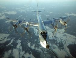 Rus Nükleer Bombardıman Uçakları 40 Saat Uçarak Rekor Kırdı!!