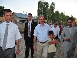 Van Valisi Karaloğlu'ndan Bilgisayar Sözü