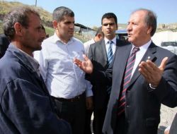 Kars Valisi Kara'dan, Oğlu İçin Burs İsteyen Babaya Destek Sözü