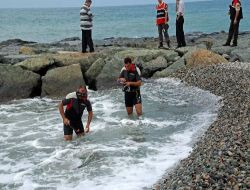 Rize'de Denize Giren İki Arkadaştan Biri Boğuldu Diğeri Ağır Yaralı