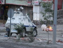 Hakkari'de Eş Zamanlı Saldırılar