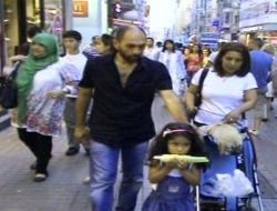 Sırayla Biniyolar!