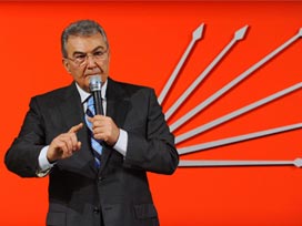 Kadınlardan Baykal'a asker elbisesi..