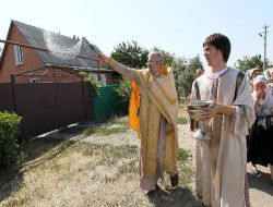 Rusya'da Kilise Yağmur Duasına Çıktı