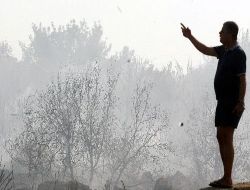 Antalya'da 15 Dönümlük Alan Kül Oldu