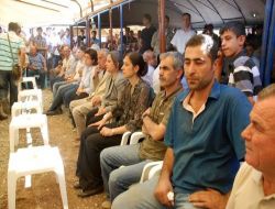 Batman'da Mayınlı Patlamada Ölenlerin Kardeşi Özdemir'den Bdp'lilere Tepki: 30 Yıllık Demokrasi Mücadelesinin Hediyesi Ağabeyime Mayınla Ölüm Olarak Verildi!