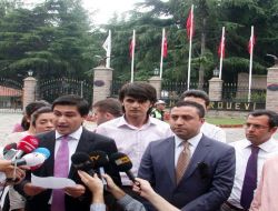 Hukukçular, Orduevi Önünde Balyoz Sanıklarının Teslim Edilmesini İstedi