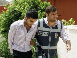 Travestiyi Öldürdüğü İddia Edilen Zanlıyı Sigara İzmariti Ele Verdi!