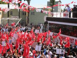 Kılıçdaroğlu Ardahan'da Atlılar Tarafından Karşılandı