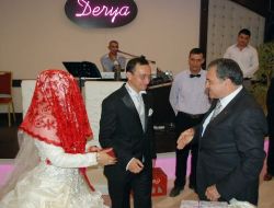 Bakan Eroğlu, Ak Parti İl Başkanı Zeybek'in Kızının Düğün Törenine Katıldı