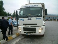 İstanbul'da Çalınan Kamyon Düzce'de Bulundu