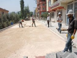 Gemlik'te Toprak Yollar Azalıyor