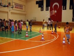 Dar Gelirli Ailelerin Çocukları İçin Yaz Okulu Açıldı