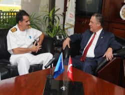 Nato'nun Mayın Avlama Gemileri Turistik Ziyaret İçin İzmir'de..