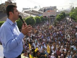 Bdp Genel Başkanı Demirtaş: "Yeni Anayasa Külüstür Bir Otobüse Benziyor"