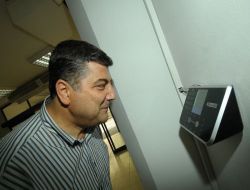 Bornova Belediyesi'nde Kimlik Tespiti Yüzden Yapılacak
