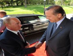 Erdoğan, Putin'e Yangınla Mücadele Yardımı Teklif Etti!