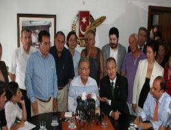 Baykal, Telefon Görüşmesini Kabul Etti: Olsa Olsa Merak