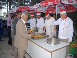 Nevşehir Belediyesi'nden Bin 500 Kişilik Ramazan Sofrası