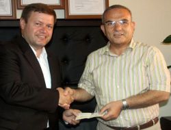 Ak Partili İl Başkanı Güney, Ağalık Parasını Ödedi