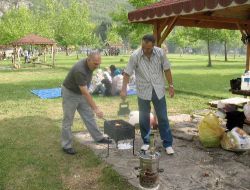 Seydişehirliler Kuğulu Park'ta Serinliyor
